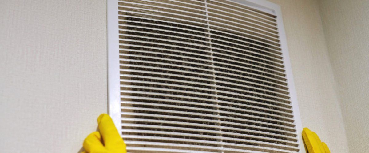 Dusty dirty air vent — signs you need air duct cleaning in Huntsville AL